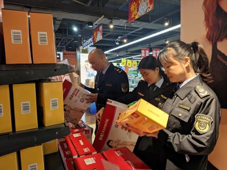 永新县市场监督管理局加强电热毯质量安全督查，护航冬日民生用电安全